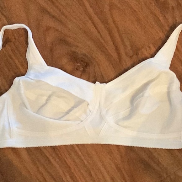 Best Form Bra - Picture 2 of 4